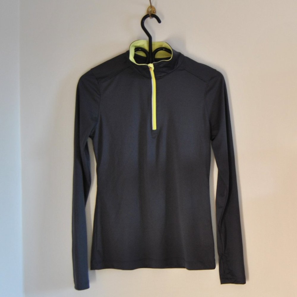 3 / 20$ Danskin Half-Zip Pullover